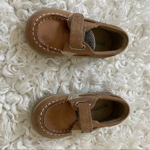 Baby sperrys size 3. Like new!